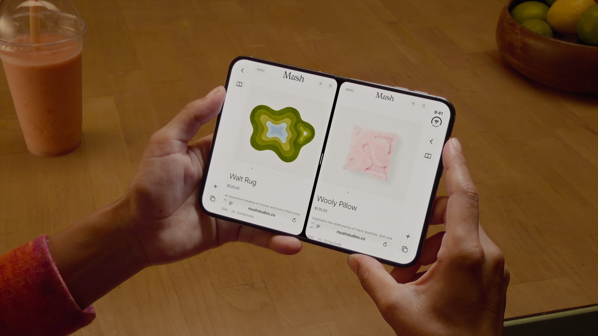 iPhone Duo 折叠屏展开后分屏浏览
